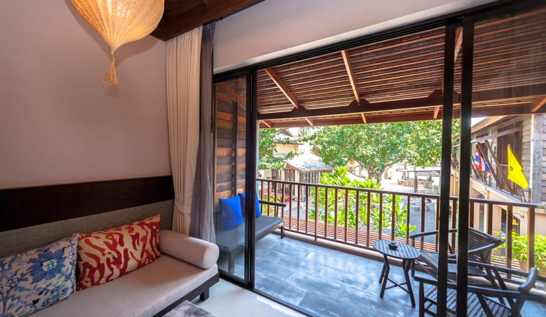 Buri Rasa Village-Deluxe Room_8537